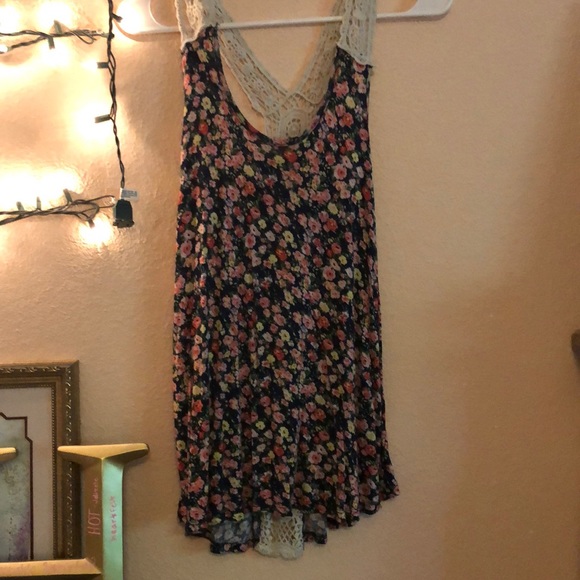 Floral Tank Top - Picture 1 of 1